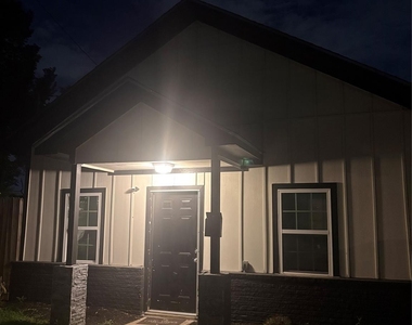 3209 Ennis Street - Photo Thumbnail 1