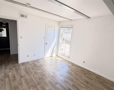 6200 W Tidwell Road - Photo Thumbnail 6