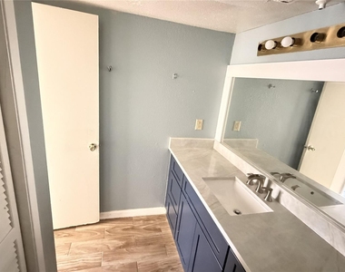 6200 W Tidwell Road - Photo Thumbnail 9