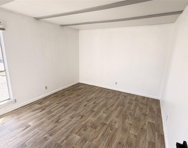 6200 W Tidwell Road - Photo Thumbnail 5
