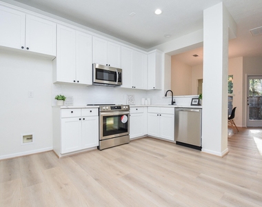 134 Magnolia Pond Place - Photo Thumbnail 18