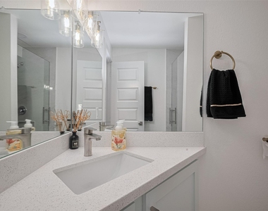 6725 Avenue K - Photo Thumbnail 15