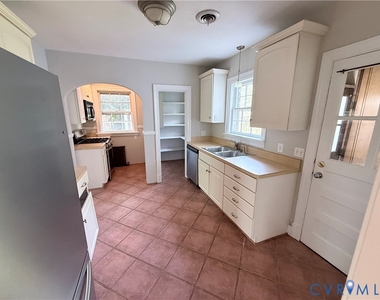 1724 Wilmington Avenue - Photo Thumbnail 4