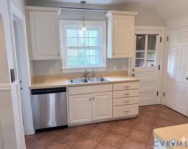1724 Wilmington Avenue - Photo Thumbnail 3