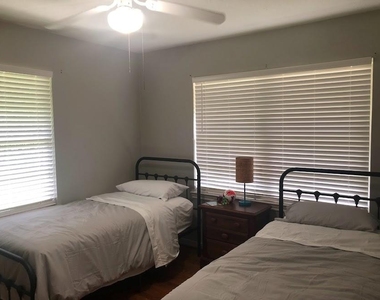 9626 Long Branch Lane - Photo Thumbnail 14
