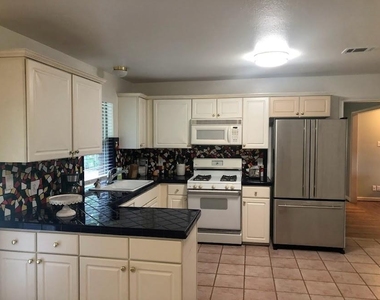 9626 Long Branch Lane - Photo Thumbnail 3