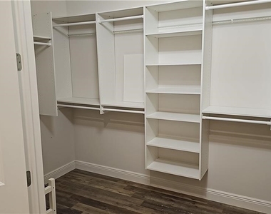 2305 Ariane Drive - Photo Thumbnail 13