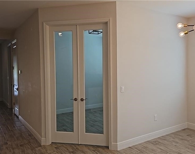 2305 Ariane Drive - Photo Thumbnail 8
