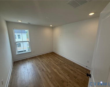 15390 Oasis Sun Alley - Photo Thumbnail 11