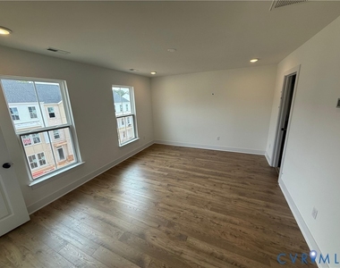 15390 Oasis Sun Alley - Photo Thumbnail 8