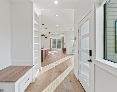 3802 Commerce Street - Photo Thumbnail 1