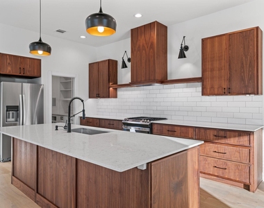 3802 Commerce Street - Photo Thumbnail 3