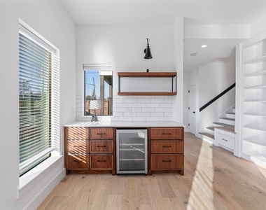 3802 Commerce Street - Photo Thumbnail 11