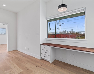 3802 Commerce Street - Photo Thumbnail 21
