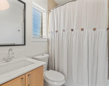 3802 Commerce Street - Photo Thumbnail 33