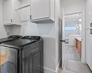 3802 Commerce Street - Photo Thumbnail 38