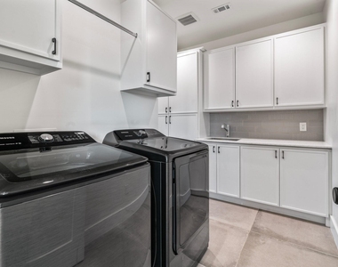3802 Commerce Street - Photo Thumbnail 37