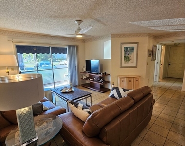14831 Summerlin Woods Drive - Photo Thumbnail 6