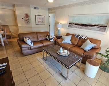 14831 Summerlin Woods Drive - Photo Thumbnail 8