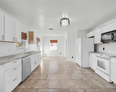 918 Acroft Avenue - Photo Thumbnail 7