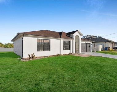 918 Acroft Avenue - Photo Thumbnail 2