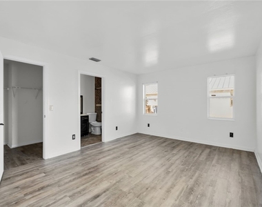 918 Acroft Avenue - Photo Thumbnail 12