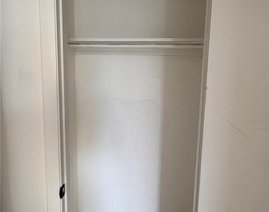 2855 Winkler Avenue - Photo Thumbnail 11