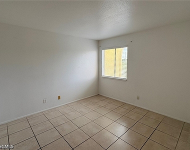 2855 Winkler Avenue - Photo Thumbnail 8