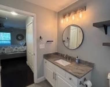 4104 Sw 15 Avenue - Photo Thumbnail 12
