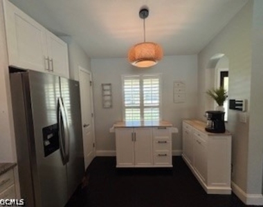 4104 Sw 15 Avenue - Photo Thumbnail 2