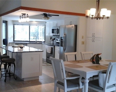 4011 Sw 2nd Avenue - Photo Thumbnail 2