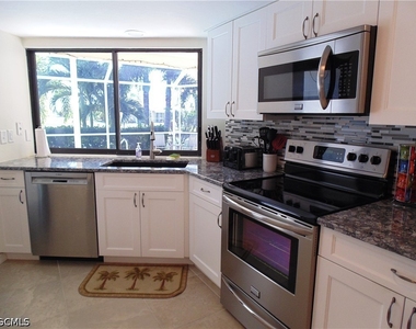 4011 Sw 2nd Avenue - Photo Thumbnail 4