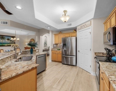 11065 Harbour Yacht Court - Photo Thumbnail 2