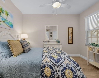 11065 Harbour Yacht Court - Photo Thumbnail 10