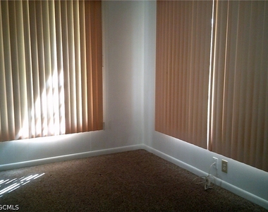1405 Juddale Street E - Photo Thumbnail 5