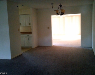 1405 Juddale Street E - Photo Thumbnail 2