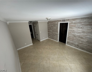 3313 35th Street W - Photo Thumbnail 7