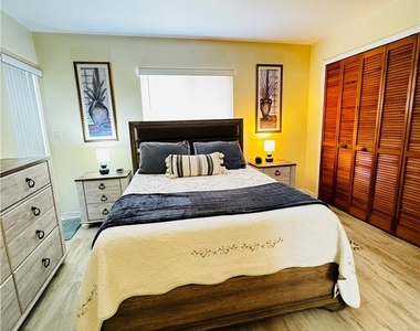 4903 Vincennes Street - Photo Thumbnail 20