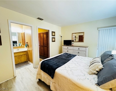 4903 Vincennes Street - Photo Thumbnail 18