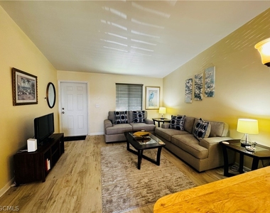 4903 Vincennes Street - Photo Thumbnail 3