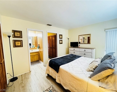 4903 Vincennes Street - Photo Thumbnail 19