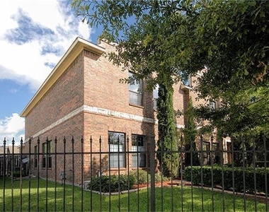1414 Emancipation Avenue - Photo Thumbnail 1
