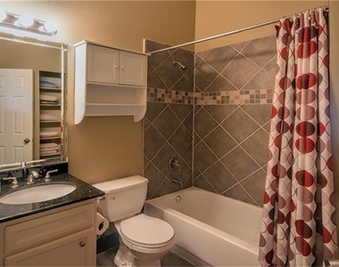 1414 Emancipation Avenue - Photo Thumbnail 10