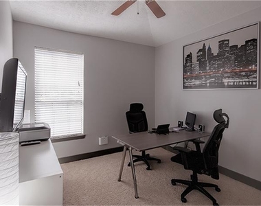 1414 Emancipation Avenue - Photo Thumbnail 11