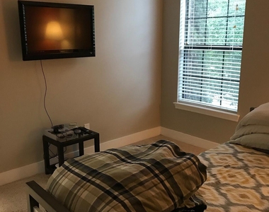1414 Emancipation Avenue - Photo Thumbnail 12