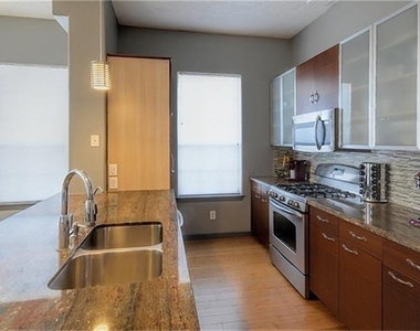 1414 Emancipation Avenue - Photo Thumbnail 6