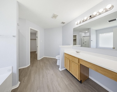 627 Regal Hollow Lane - Photo Thumbnail 18