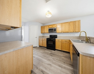 627 Regal Hollow Lane - Photo Thumbnail 12