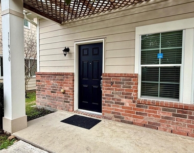 11930 Jelicoe Drive - Photo Thumbnail 3