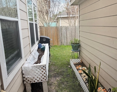 11930 Jelicoe Drive - Photo Thumbnail 25